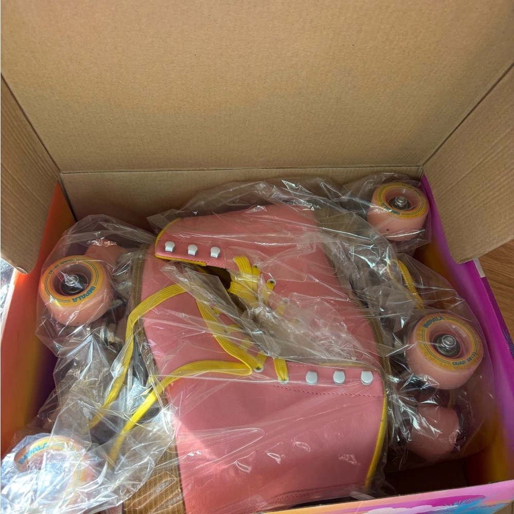 Impala skates never worn